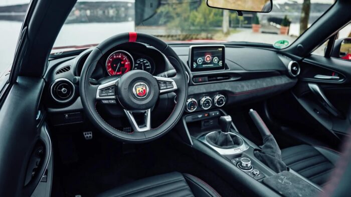 Noleggiare Abarth 124 Spider a Barcellona - Image 3